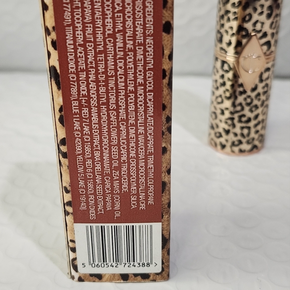 Charlotte Tilbury Hot Lips In Red Hot Susan - Picture 7 of 7